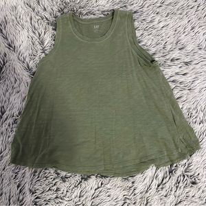 💚GAP Flowy Tank Top💚